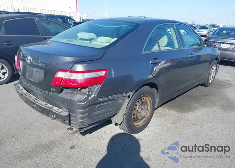 2007 Toyota Camry Le V6 z USA, uszkodzony, nr VIN 4T1BK46K67U504800
